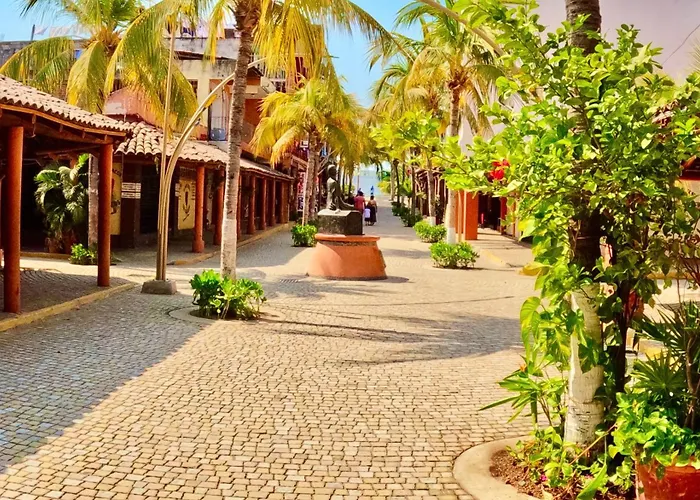 Casa De Ali: Located On The Beach!